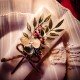 Branche Feuillage Pomme de Pin Baies Rouge Paillettes Or